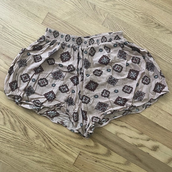 amuse society shorts - Picture 3 of 3